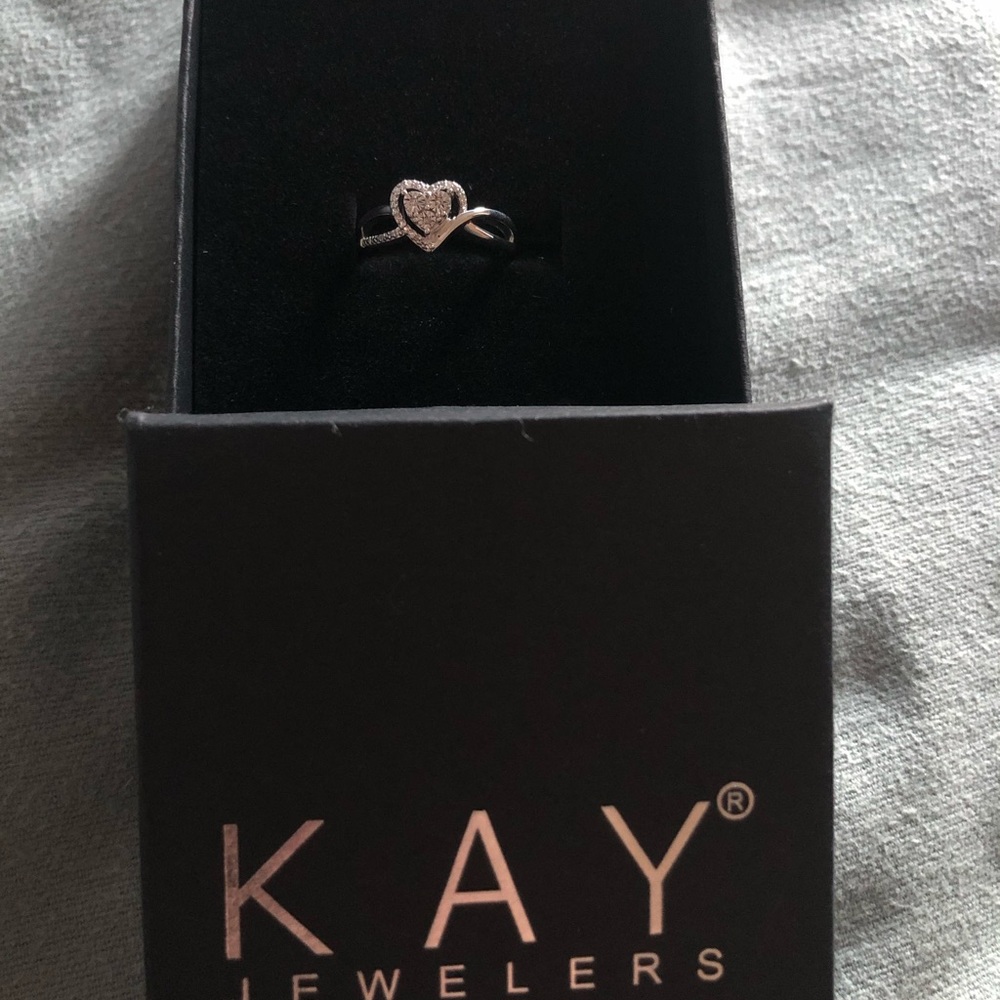Kay jewelers diamond accent ring new in box 7 - Picture 2 of 3